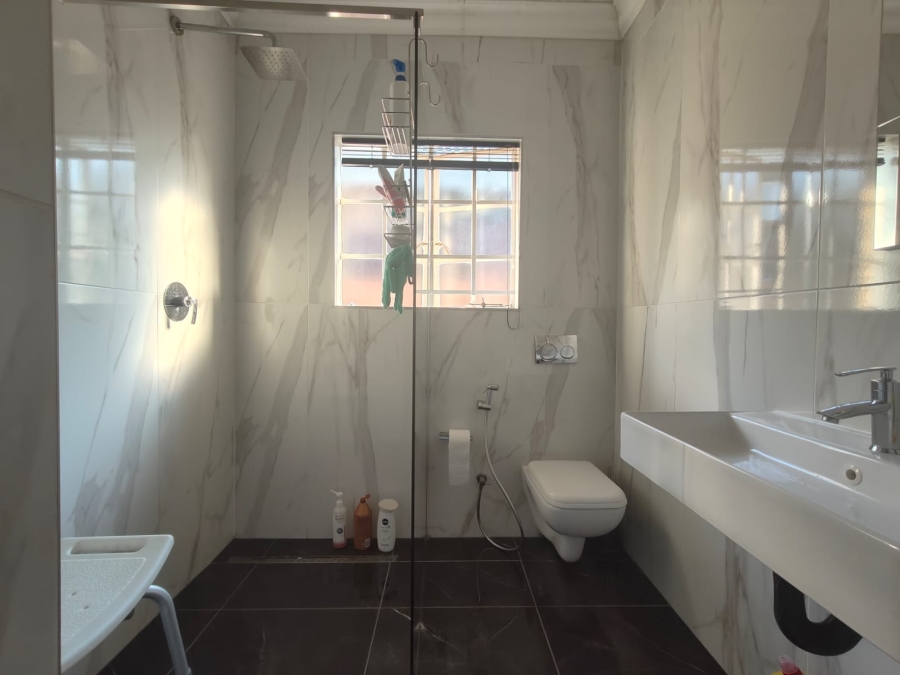 3 Bedroom Property for Sale in Boschdal North West